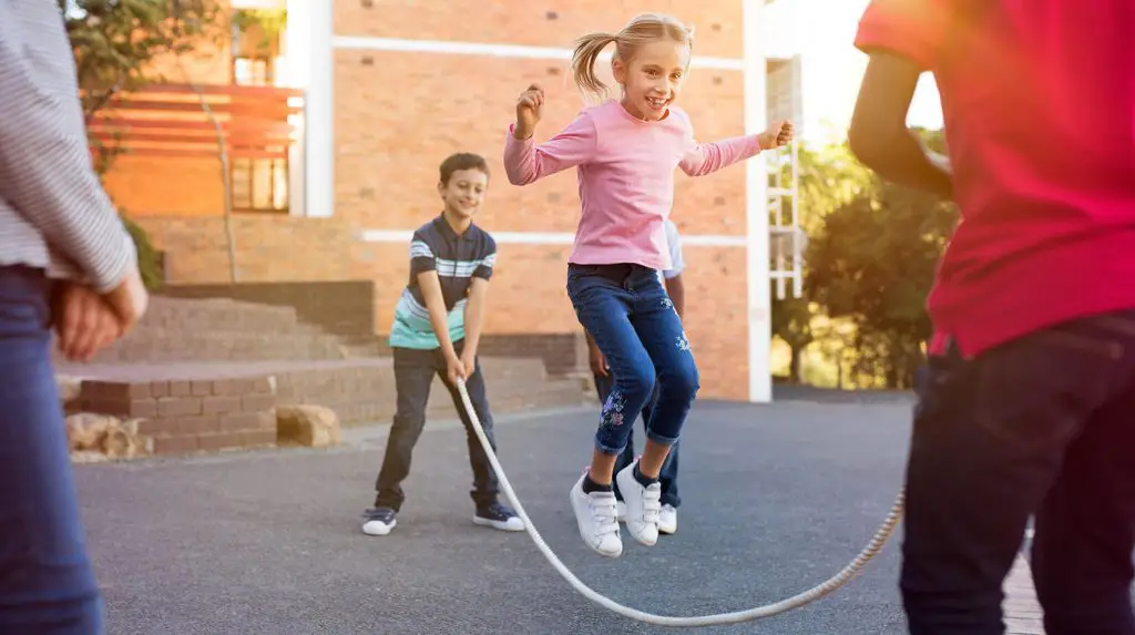 kids jumping rope